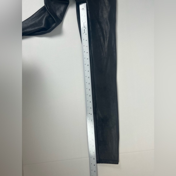 Spanx faux leather leggings‎ Size Small Black - Picture 4 of 6